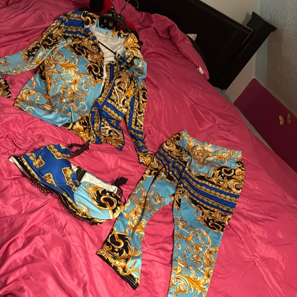 Three piece pants suit xl